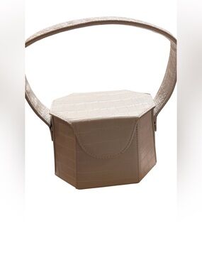 PrettyLittleThing Cream Croc-Embossed Hexagon Mini Shoulder Bag